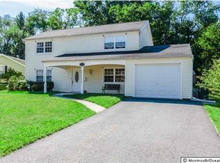 12 Fair Ln, Aberdeen, NJ 07747
