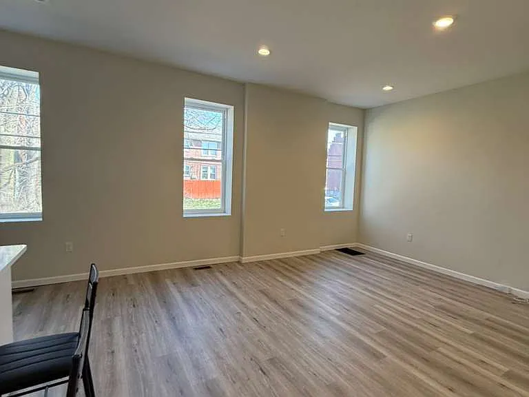 3215-3217 Nebraska Ave #3215-1F NEBRASKA AVE — Photo 10