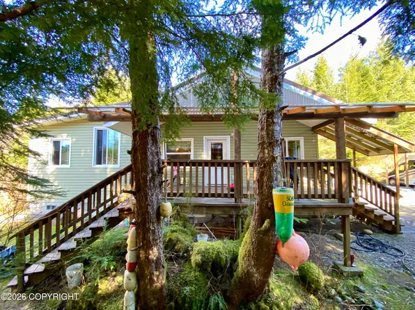 6104 A St, Klawock, AK 99925