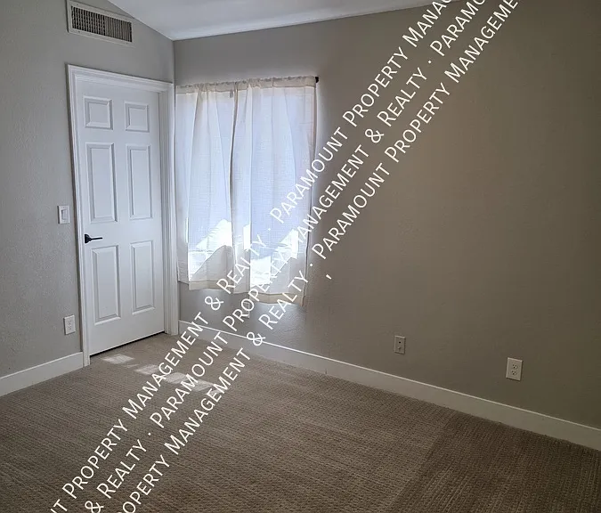 5611 E Grandview Rd — Photo 29