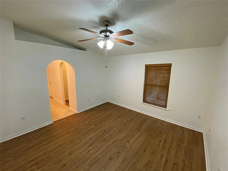 3992 Warbler Dr — Photo 7