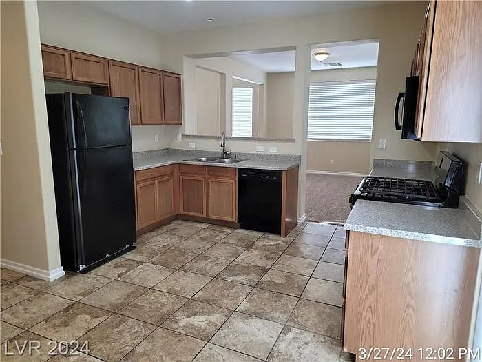 8465 Adams Valley St — Photo 12