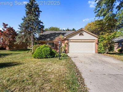 2132 Winchester Rd, Rochester Hills, MI, 48307