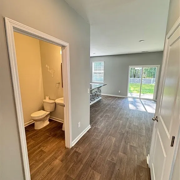 147 Troupe Dr — Photo 4