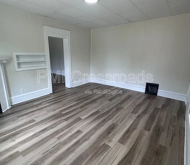 472 Sumner St #1 — Photo 12