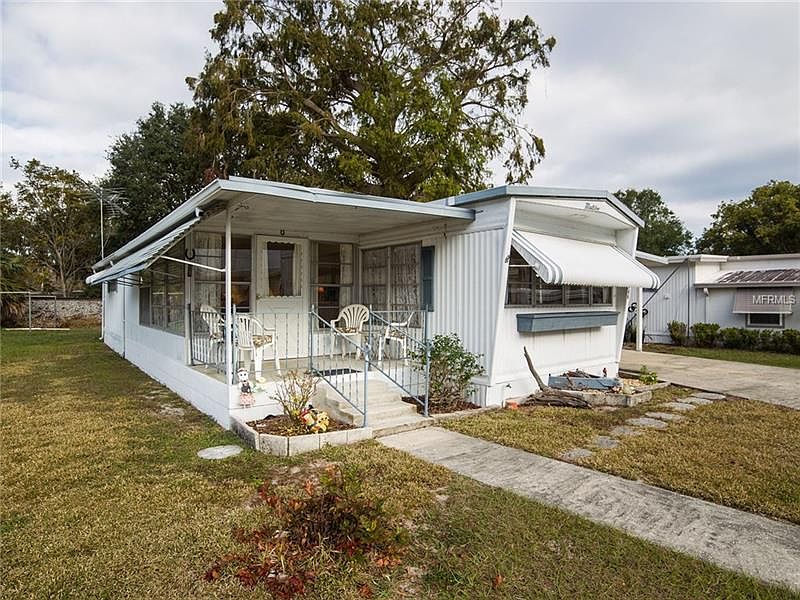 1st image of 748 Marina Ln