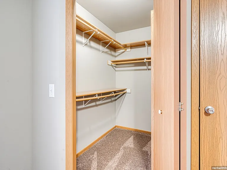 1605 Melissa Ln — Photo 7