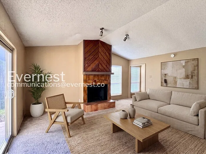 2 bed, 2.0 bath, 1200 sqft, $1,275 — Photo 3