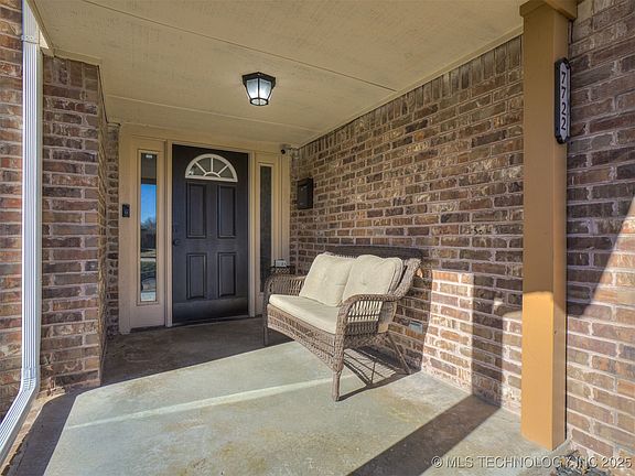 4th image of 7722 N 130th East Ave