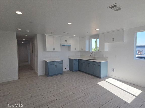 5th image of 10413 Avalon Blvd #10413
