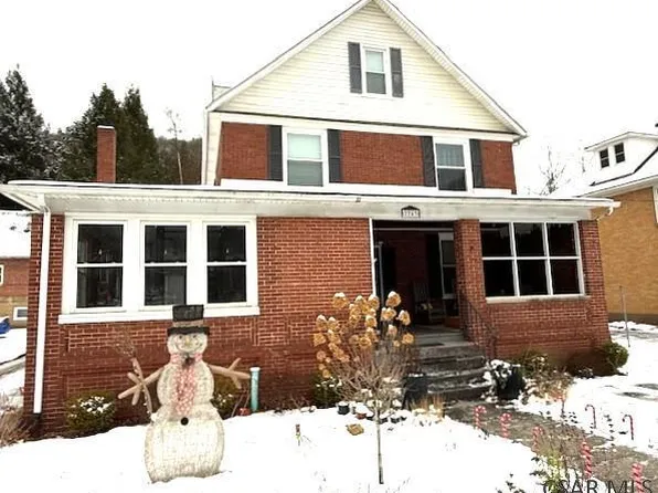 2243 Kring St, Johnstown, PA 15905