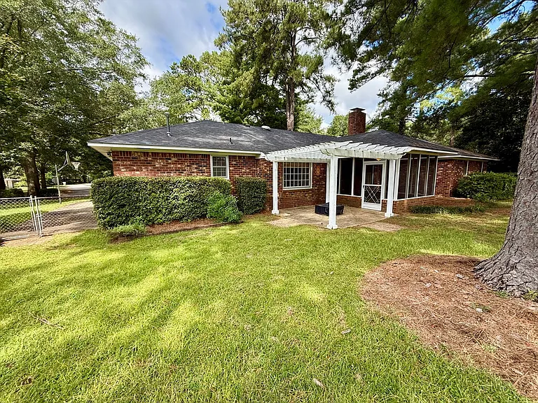2370 Clematis Trl — Photo 23