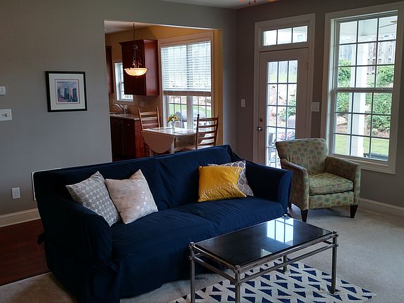 5th image of 255 Turnbridge Cir