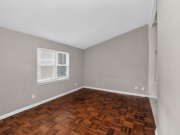 4th image of 5423 Lexie St