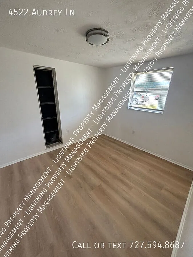 Renovated 2 Bedroom in quiet community — Photo 4