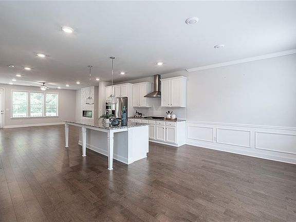 4th image of 2701 Cedar Pine Way