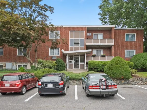 22 Jacqueline Rd APT B, Waltham, MA 02452