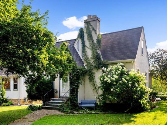 2639 Arthur St NE, Minneapolis, MN 55418