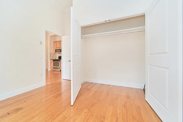 Rented by Living New York | media 10