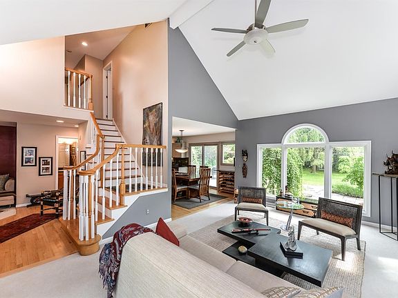 3rd image of 2136 Vail Ct
