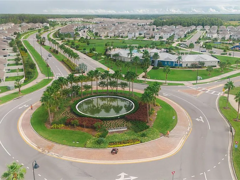 2878 Suncoast Plains Dr — Photo 12
