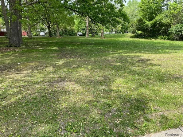 0 W Twelve Mile Rd, Southfield, MI 48076