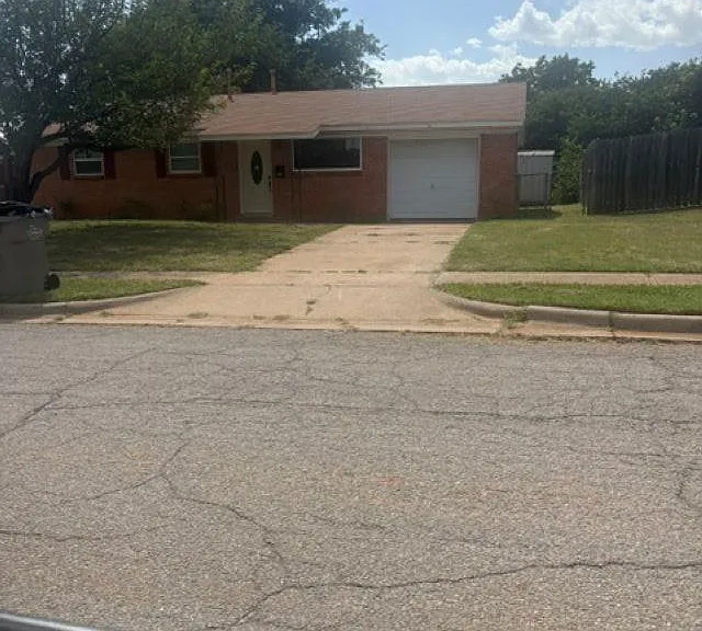 2720 Byrne Pl — Photo 1