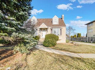 5316 W 87th St, Burbank, IL 60459