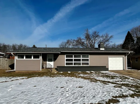 4010 Highcrest Rd, Rockford, IL 61107