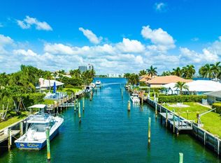 1070 Grand Bahama Ln, Riviera Beach, FL 33404