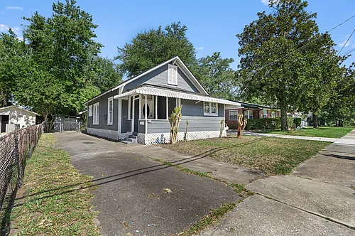 853 Saint Clair St Photo 1