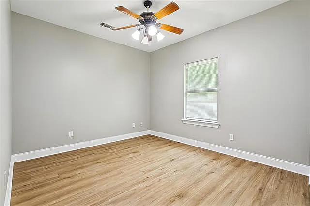 397 Brown Thrasher Loop S — Photo 16