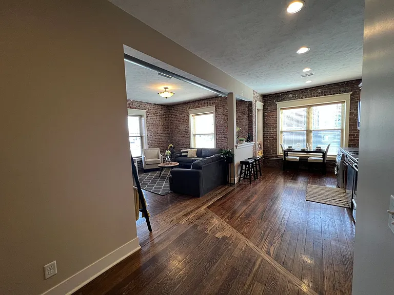 2934 Leavenworth St — Photo 87
