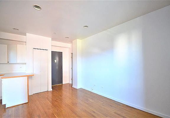5th image of 1761 Amsterdam Ave #2