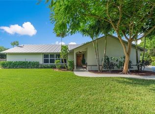 810 NE Bayberry Ln, Jensen Beach, FL 34957