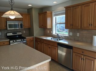1 Rebecca Dr, Denver, PA 17517