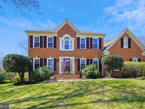 7810 Virginia Oaks Dr, Gainesville, VA 20155