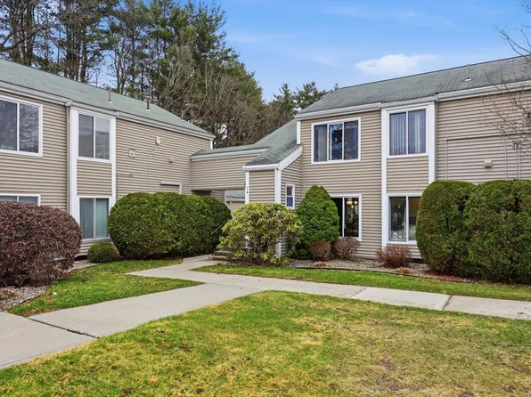 72 Nassau Dr Unit 72, Springfield, MA 01129