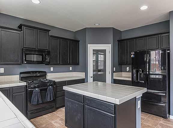 2nd image of 7215 Fox Wood Ln