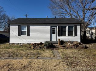 909 N 6th St, McAlester, OK 74501