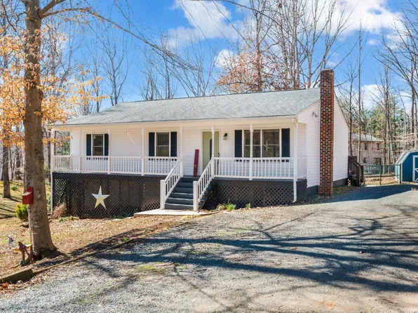 126 N Wood Duck Dr, Madison Heights, VA 24572