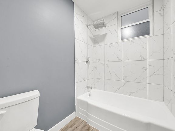 3rd image of 4409 S Rockwell St #1