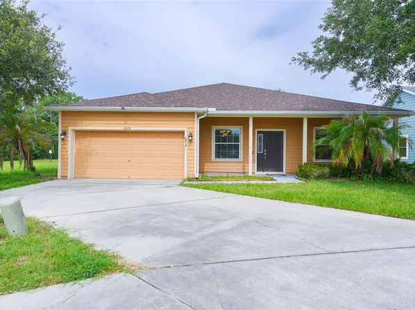 6019 Evansbrook Dr, Zephyrhills, FL 33541