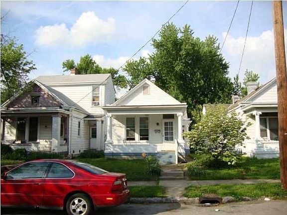 3rd image of 923 Ash St