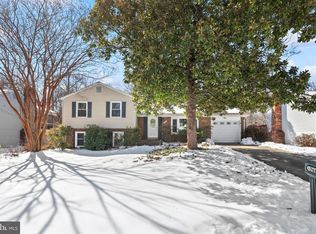 7611 Camp Alger Ave, Falls Church, VA 22042