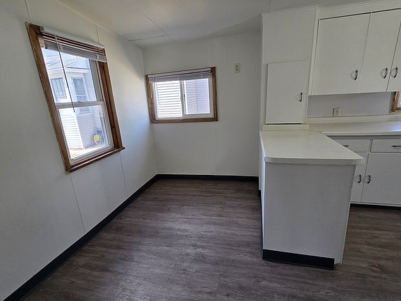 4th image of 502 W 6th Ave #A