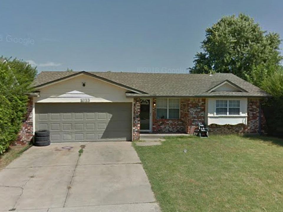 1st image of 1033 NW 5th St