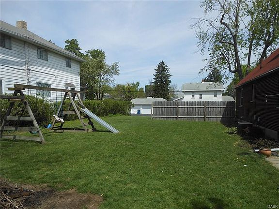 4th image of 3324 Mesmer Ave