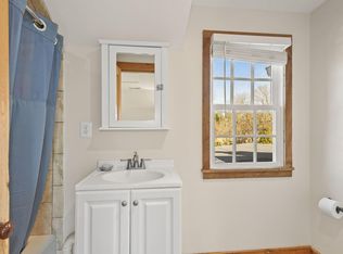 326 Walker Rd, Great Falls, VA 22066