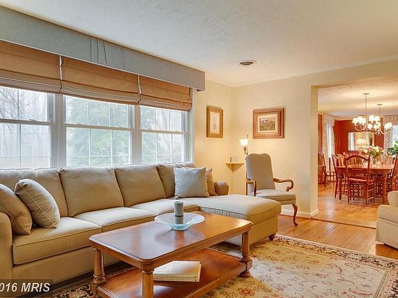 4th image of 4111 Woodlark Dr
